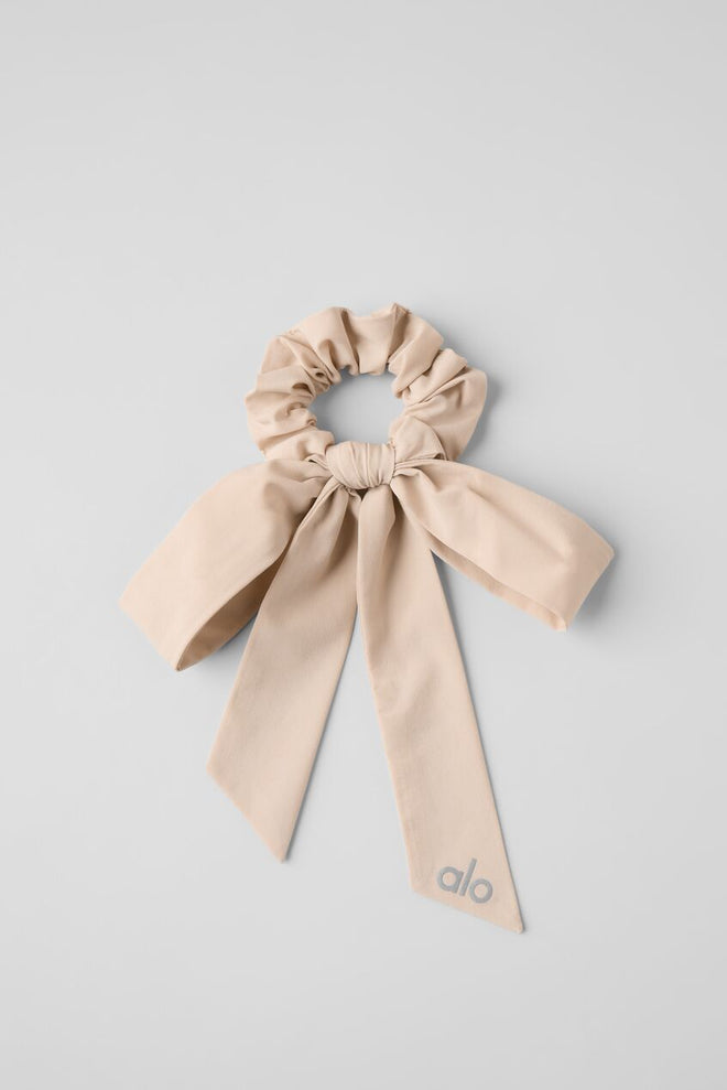 Love Knots Tie Scrunchie - Macadamia
