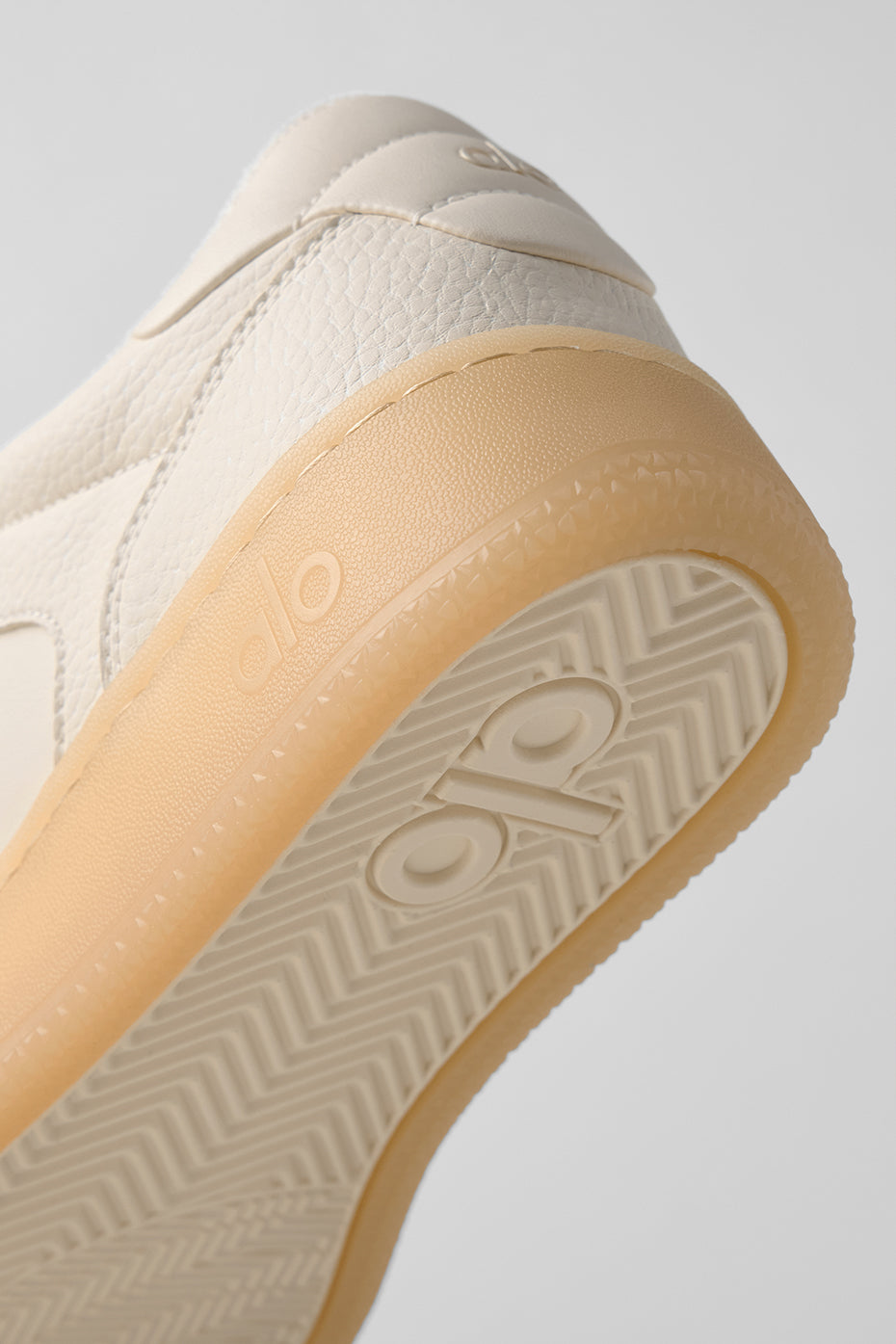 靴 ALO Recovery Mode Sneaker - Clay ALO Recovery Mode Sneaker - Clay – Alo Yoga Mexico