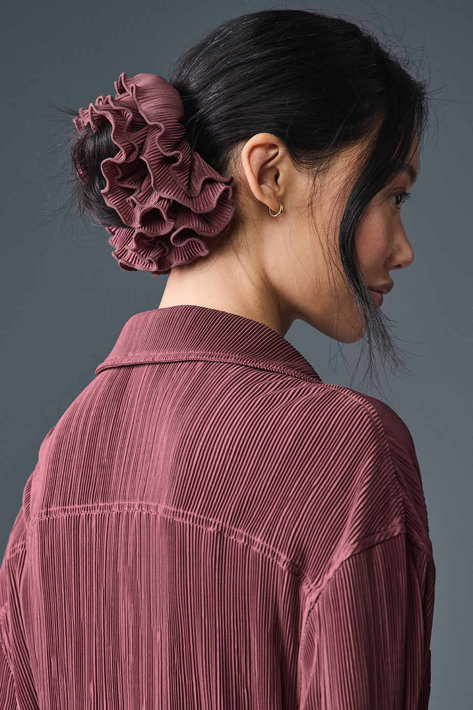 Micro Plisse Oversize Scrunchie - Burgundy Truffle – Alo