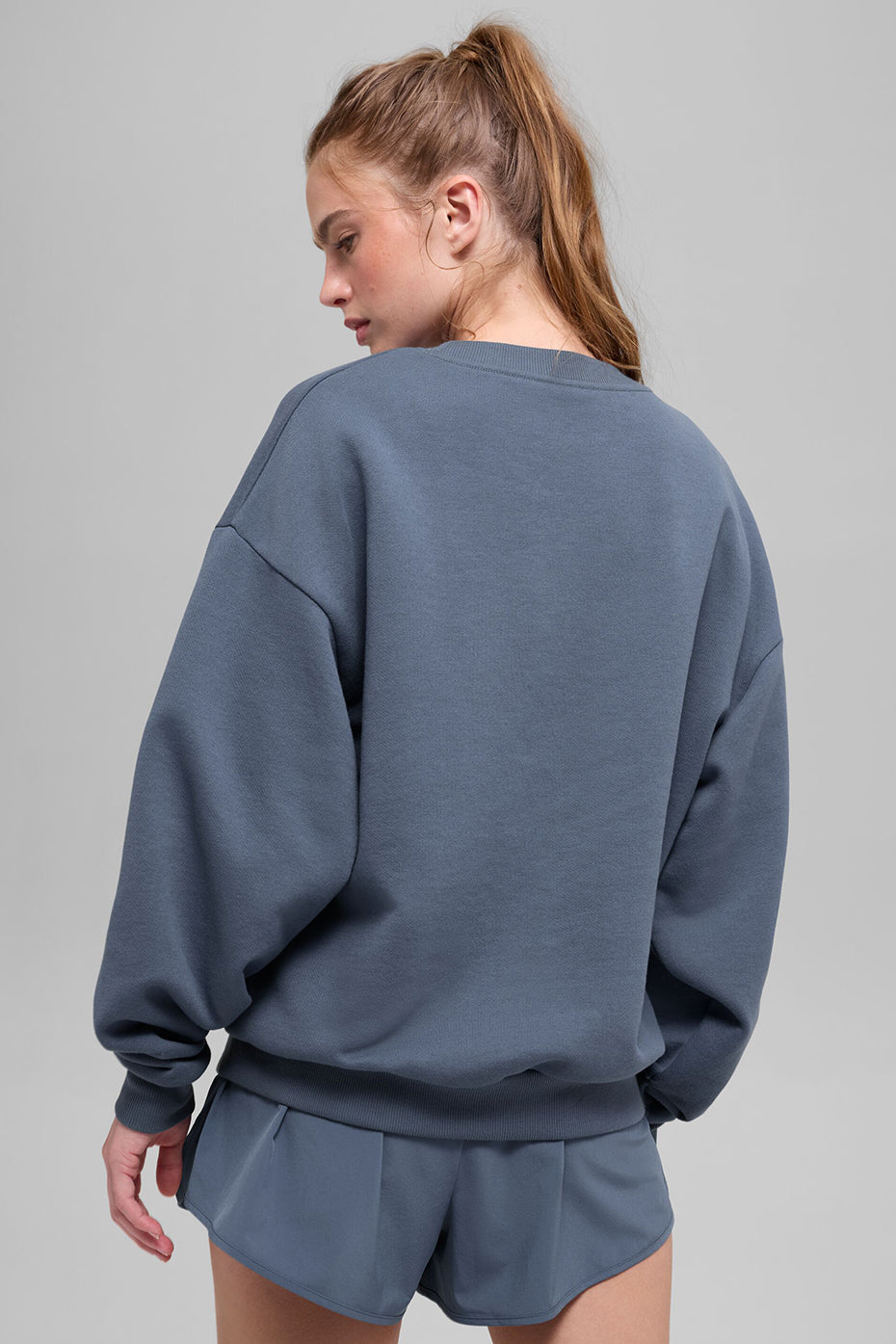 Accolade Crew Neck Pullover - Bluestone – Alo Yoga Mexico