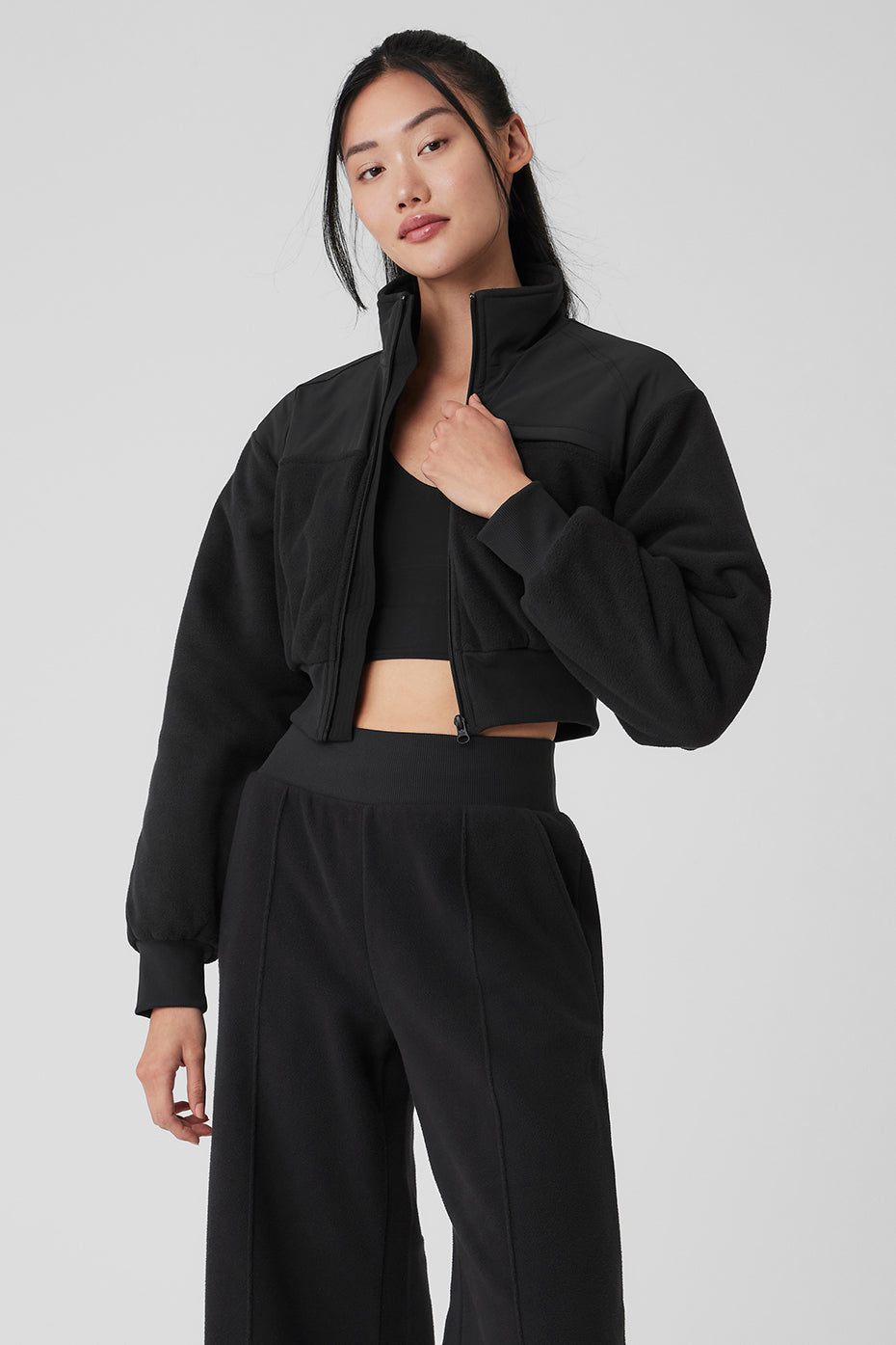 Alo Yoga☆Polar Fleece Cropped Wintry Mix Jacket ブラック Polar Fleece Cropped Wintry Mix Jacket - Black – Alo Yoga Mexico