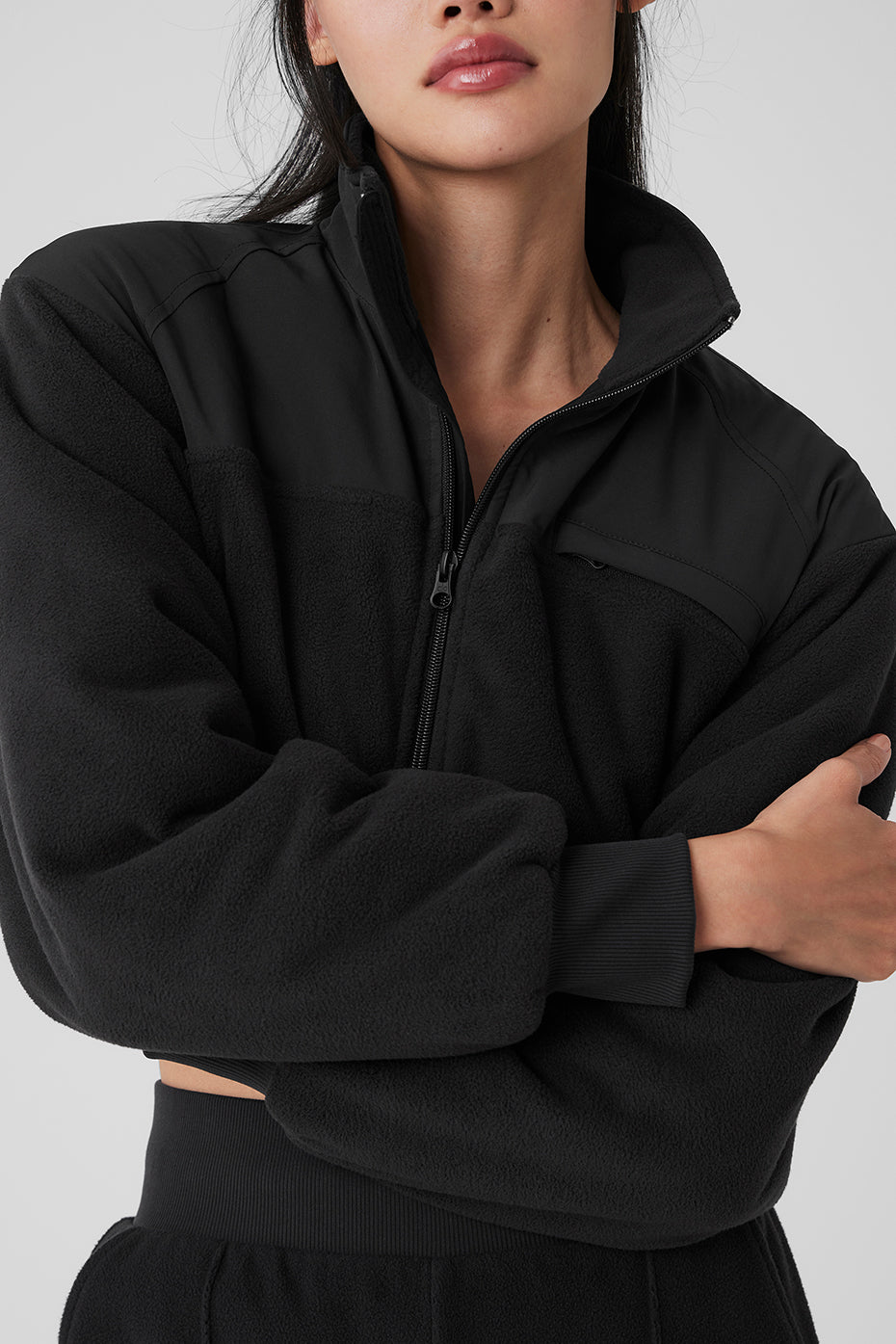 Alo Yoga☆Polar Fleece Cropped Wintry Mix Jacket ブラック Polar Fleece Cropped Wintry Mix Jacket - Black – Alo Yoga Mexico