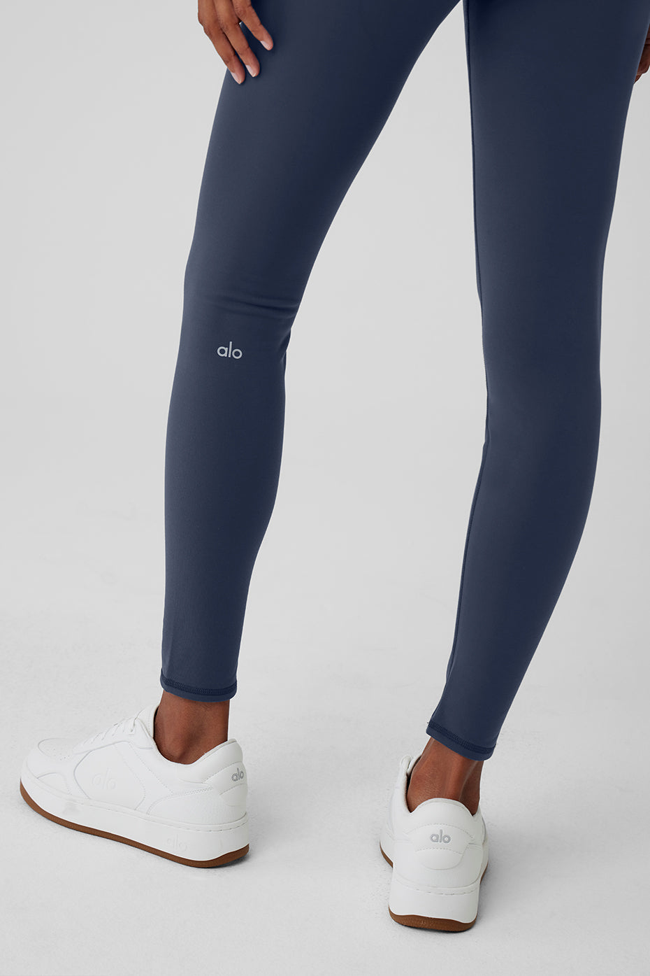 Airbrush Winter Warm High-Waist Nocturne Legging - Navy – Alo Yoga