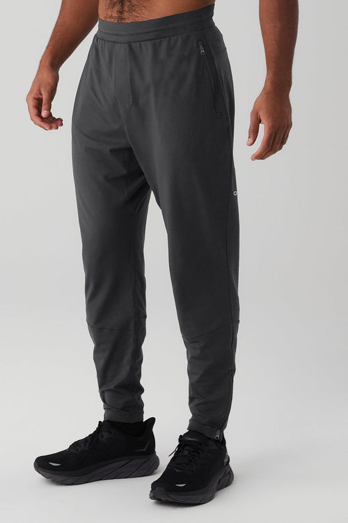Conquer React Performance Pant - Anthracite – Alo Yoga Mexico