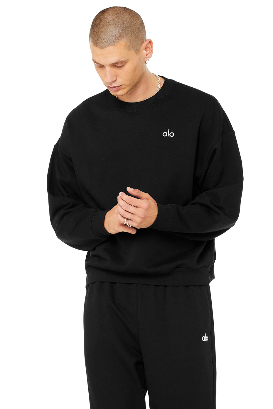 新品未使用AloYoga ACCOLADE CREWNECK PULLOVER Accolade Crew Neck Pullover - Black – Alo Yoga Mexico