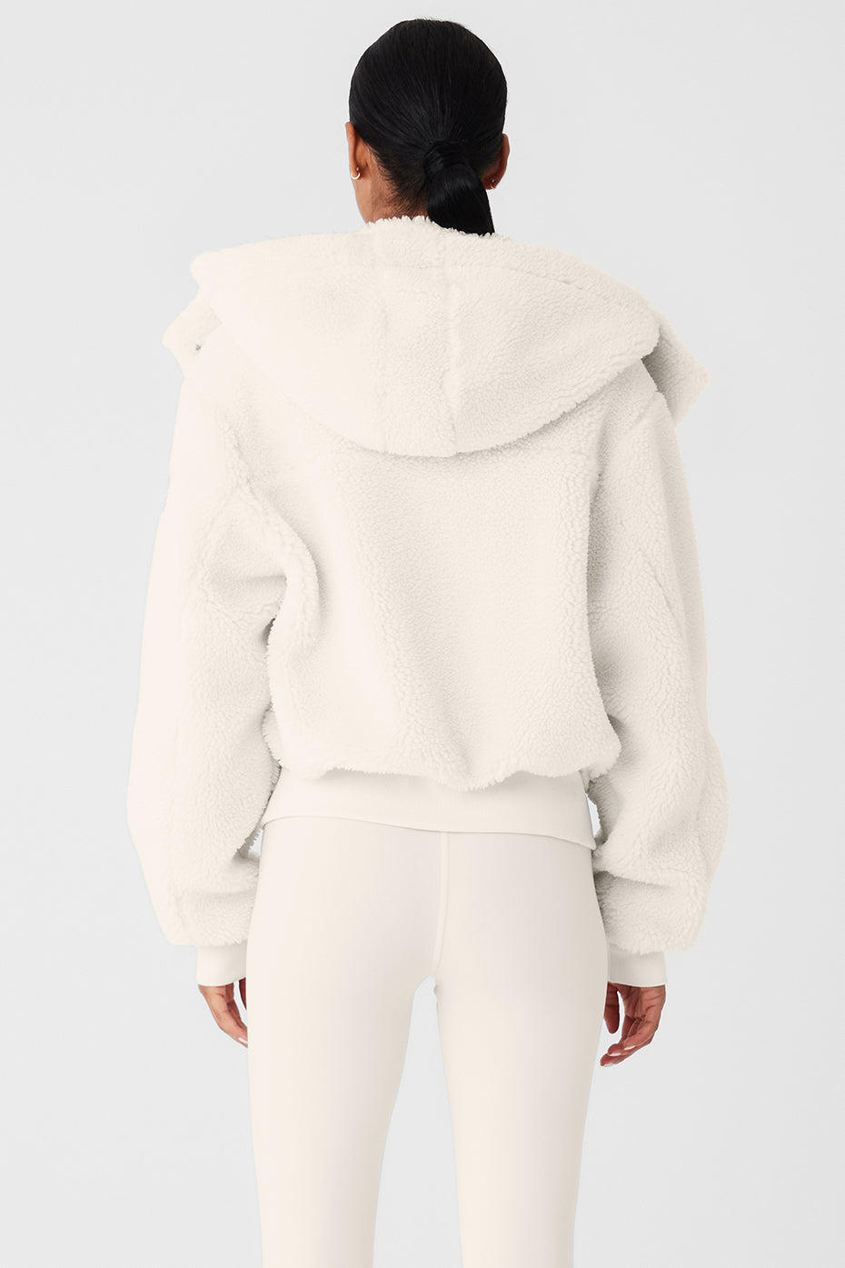 ブルゾン [Alo Yoga] Foxy Sherpa Jacket Foxy Sherpa Jacket - Ivory | Alo Yoga