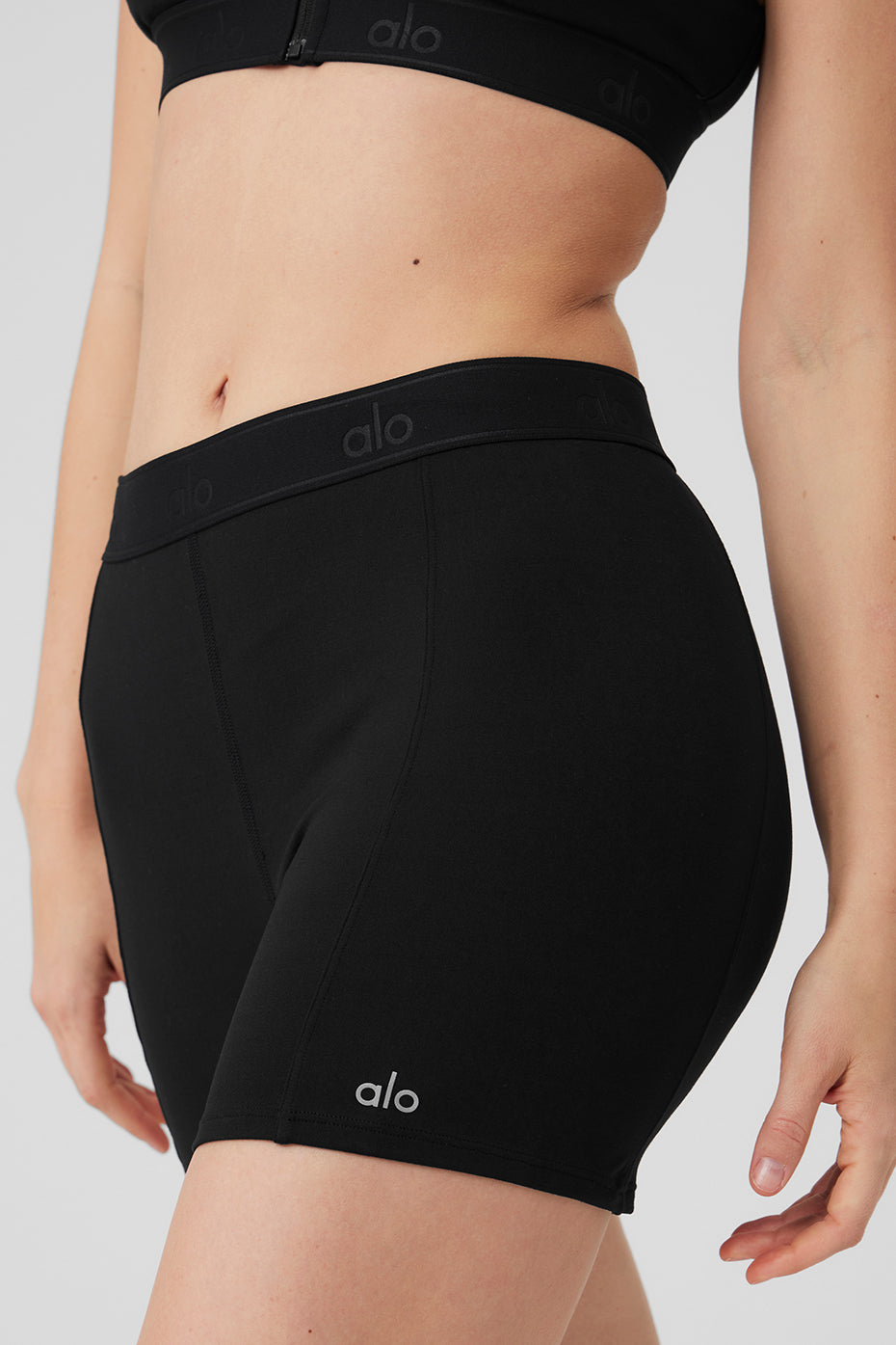 Alo Yoga | 4