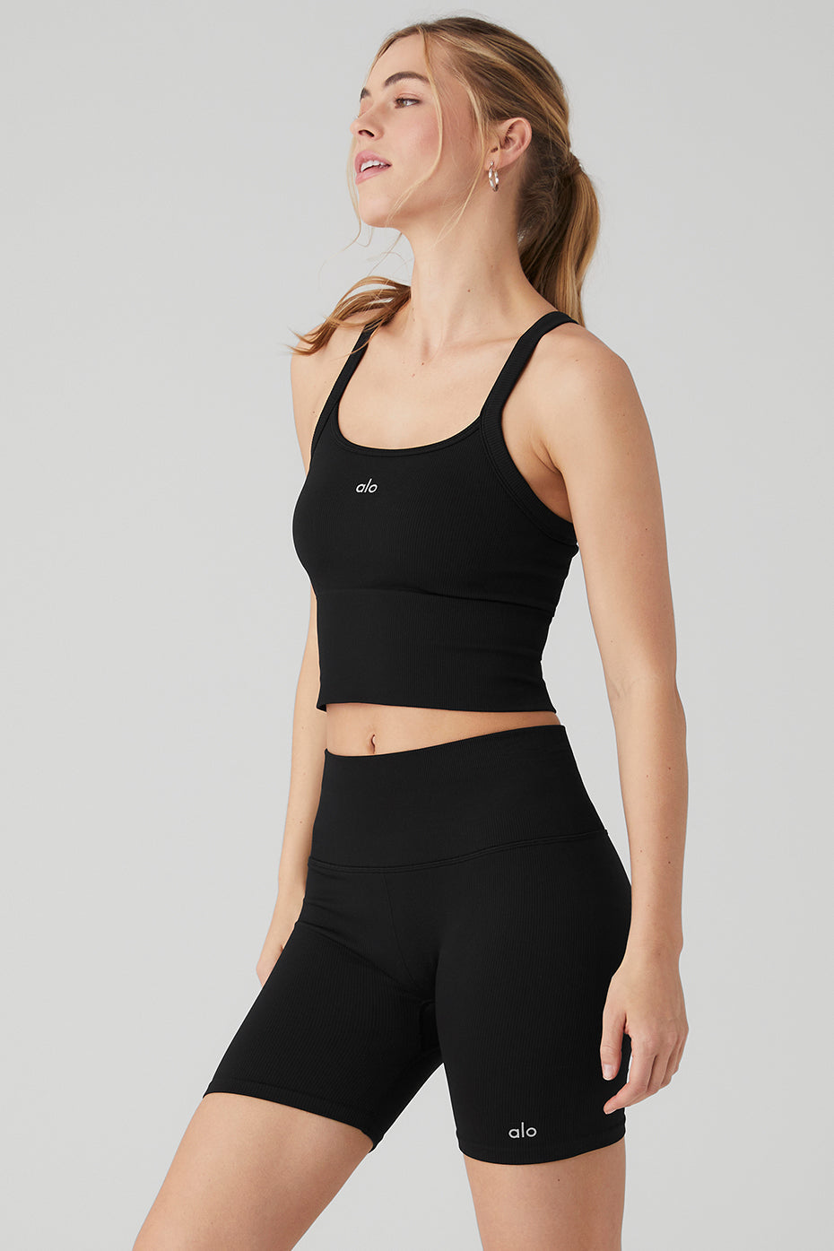 【alo】Seamless Ribbed Favorite Bra Tank W9616R_01_b1_s1_a3_1_m89.jpg?v