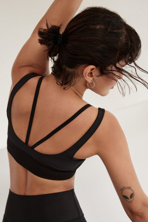 Airlift Intrigue Bra - Black – Alo Yoga Mexico